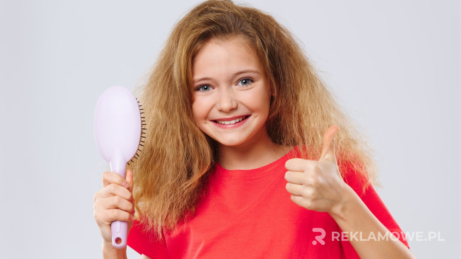 Kolorowe szczotki reklamowe ułożone artystycznie